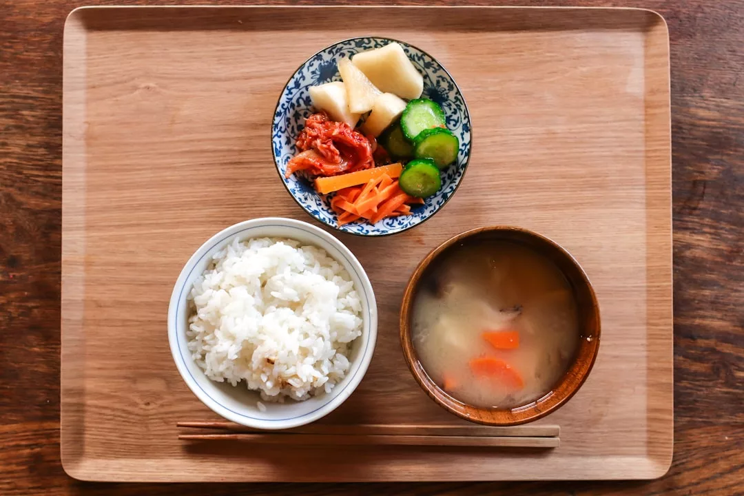 冷蔵庫で保存する発酵調味料 - どんな野菜も活き活きにする万能味噌ソース